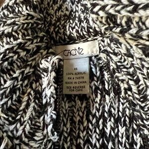 Cache Monochrome Knit Sweater